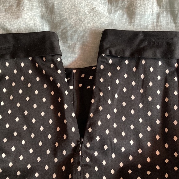 NWOT - White House Black Market Diamond Pencil Skirt & Bow Waistband - Sz 10 - Picture 10 of 16